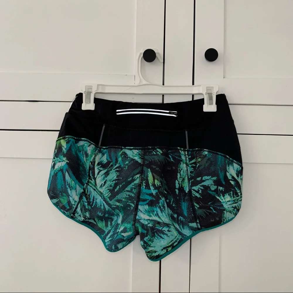 Athleta Green/Black Tropical Running Shorts Size XS - Picture 3 of 7